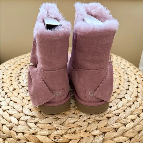 UGG Classic Mini Twist bow pink boots - Picture 4 of 6